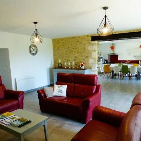 Renove Avec Jardin Clos, Proche Plages, Wifi, Parking Pour Voiture Electrique *