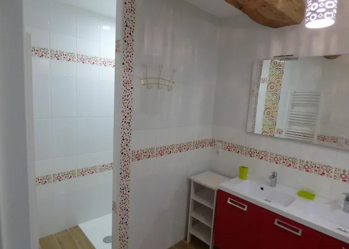 Casa de Férias Renove Avec Jardin Clos, Proche Plages, Wifi, Parking Pour Voiture Electrique - Fr-1-426-164