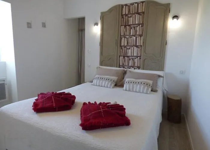 Casa de Férias Renove Avec Jardin Clos, Proche Plages, Wifi, Parking Pour Voiture Electrique - Fr-1-426-164