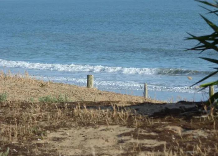 Casa de Férias Renove Avec Jardin Clos, Proche Plages, Wifi, Parking Pour Voiture Electrique - Fr-1-426-164